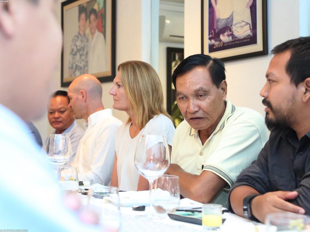 ការដឹកនាំនិងជំនាញ: យុទ្ធសាស្ត្រសម្រាប់ការជួបប្រទៈជោគជ័យ