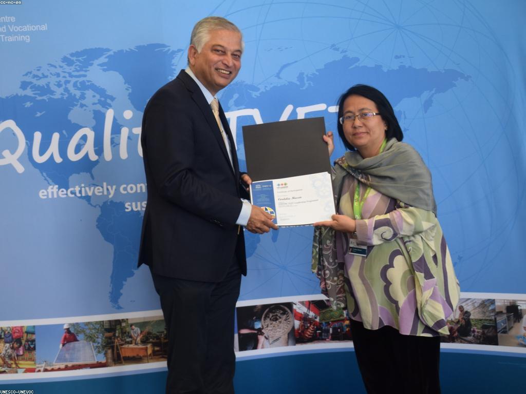 ការអភិវឌ្ឍជំនាញដឹកនាំសម្រាប់អ្នកជំនាញ